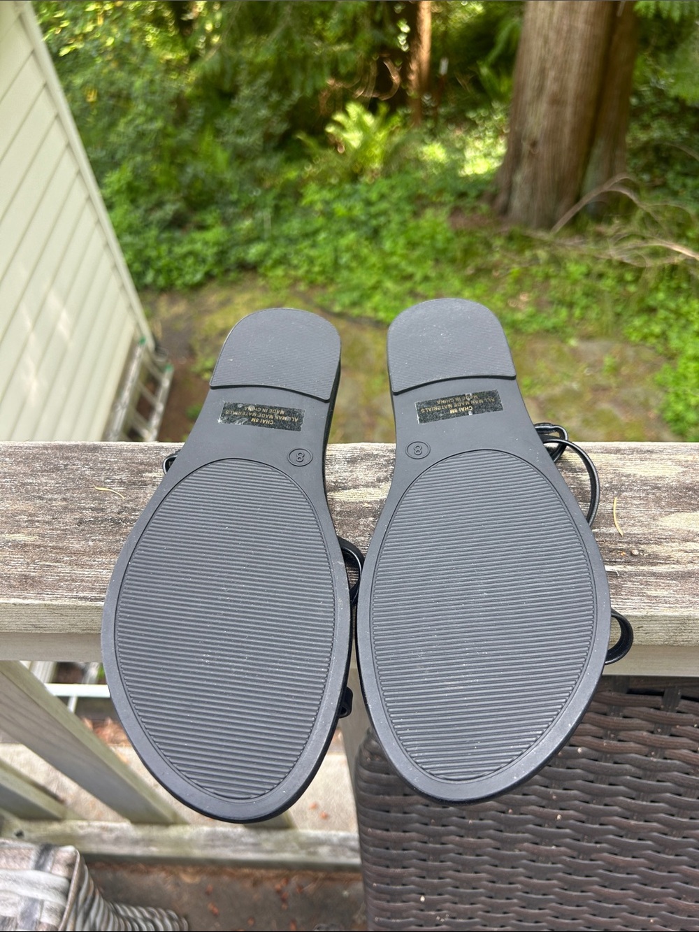 Cushionaire Chair Strappy Flat Sandals - Picture 3 of 4